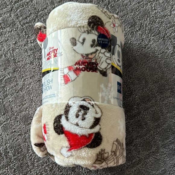 The Big One Mickey/Minnie Christmas Blanket - Picture 2 of 2